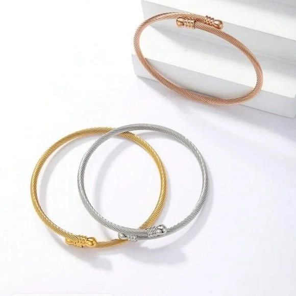 - New 3 piece bracelet set - Picture 3 of 5